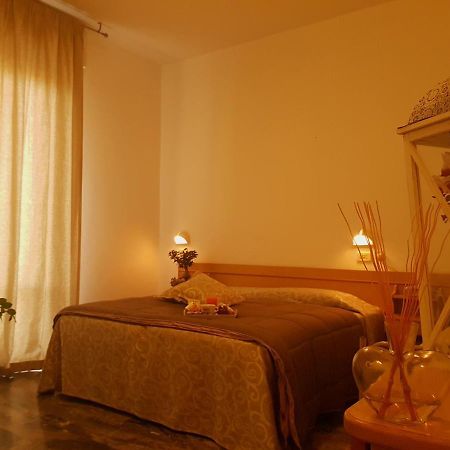 Hotel Romantica Rimini Exterior foto
