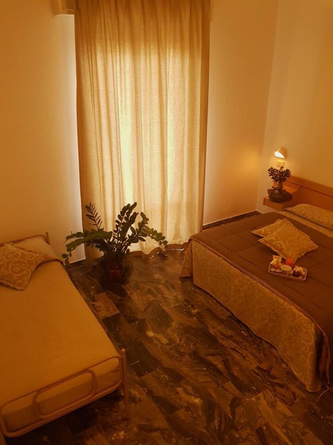 Hotel Romantica Rimini Exterior foto
