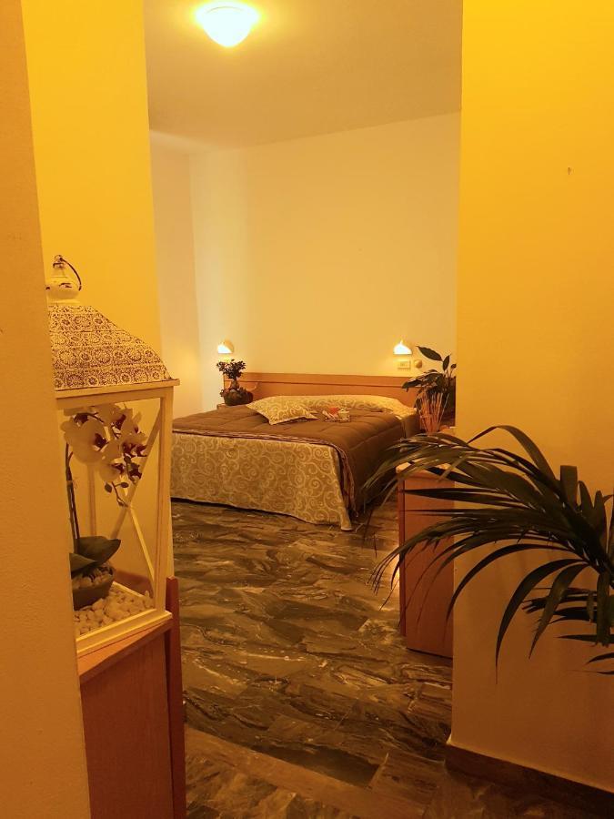 Hotel Romantica Rimini Exterior foto