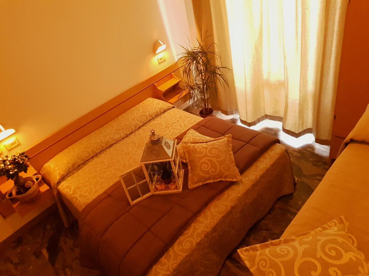 Hotel Romantica Rimini Exterior foto