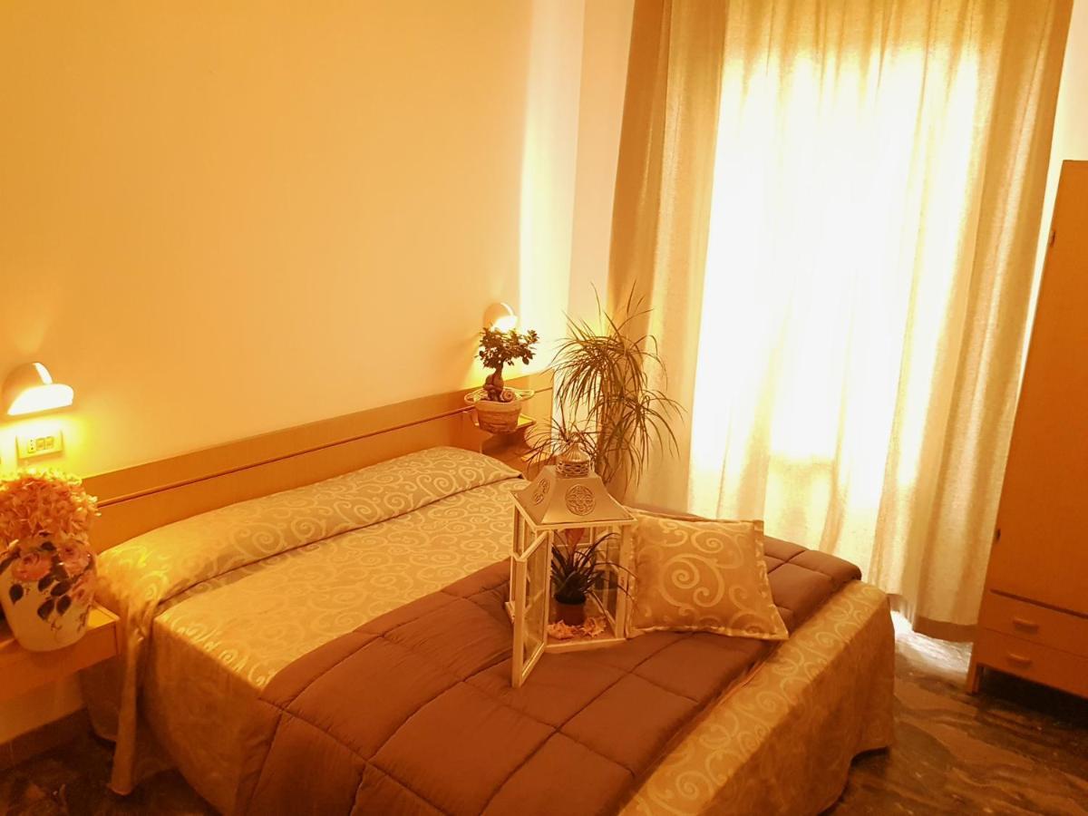 Hotel Romantica Rimini Exterior foto