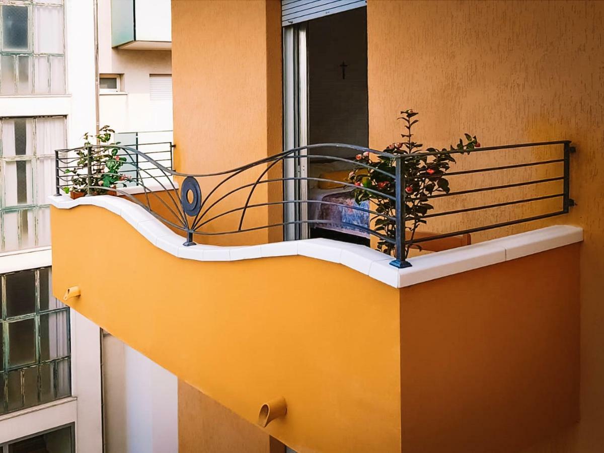 Hotel Romantica Rimini Exterior foto
